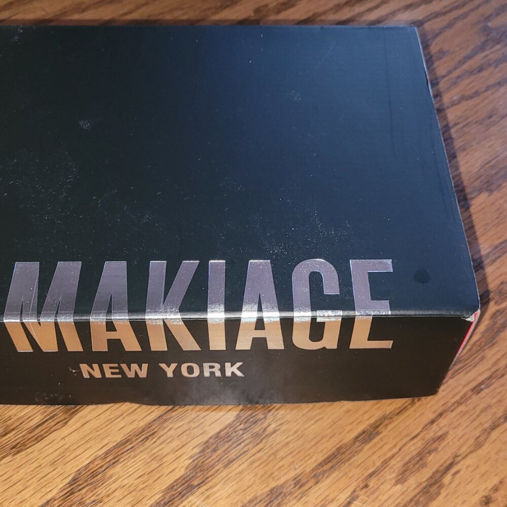 Makeup - Picture 5 of 7